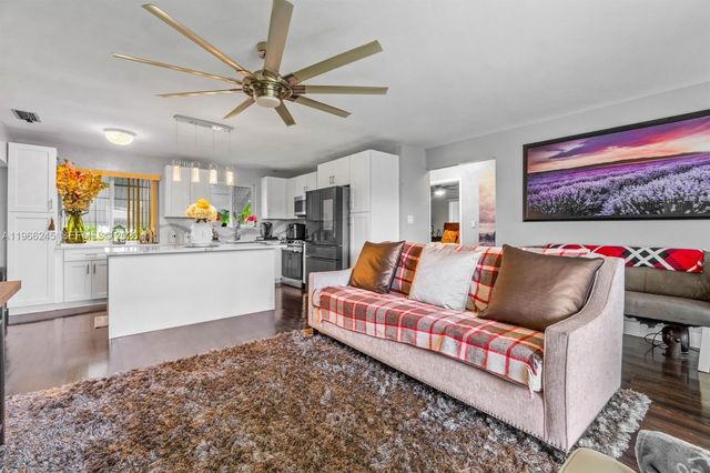 3201 Abbott Ln, Hollywood, FL 33021