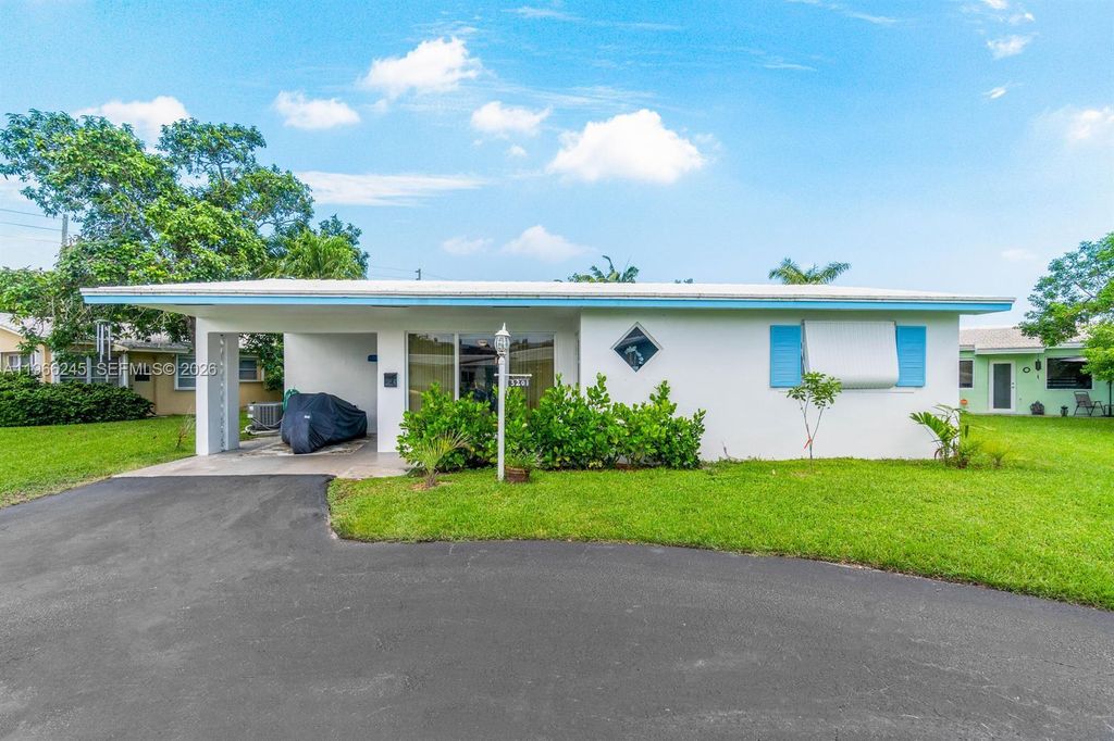 3201 Abbott Ln, Hollywood, FL 33021