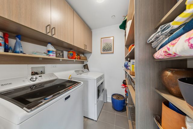2643 N HERMITAGE Avenue 202, Chicago, IL 60614