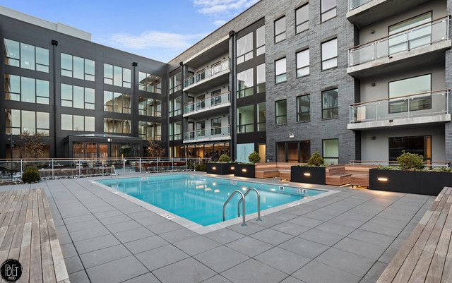 2643 N HERMITAGE Avenue 202, Chicago, IL 60614