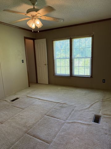 8356 Barren Fork Ln, Bon Aqua, TN 37025
