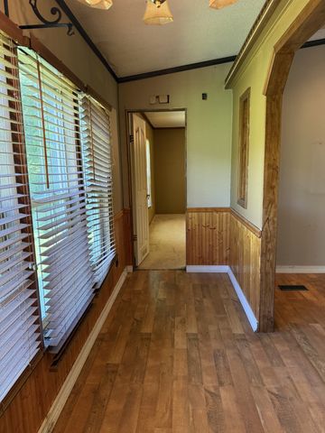 8356 Barren Fork Ln, Bon Aqua, TN 37025