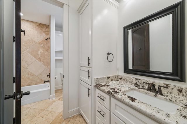 1339 Du Barry Lane, Houston, TX 77018