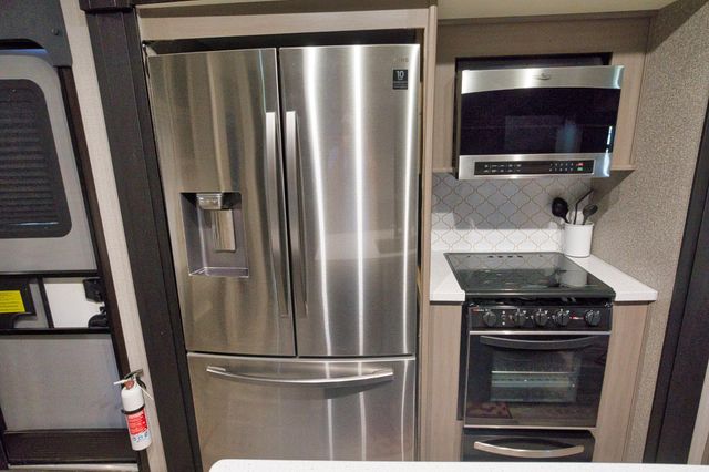 867 County Road 299, Sargent, TX 77414