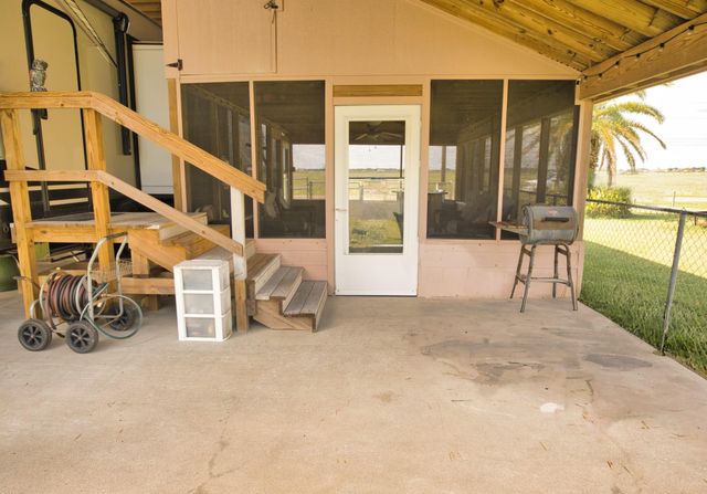 867 County Road 299, Sargent, TX 77414