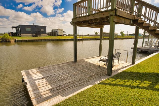 867 County Road 299, Sargent, TX 77414