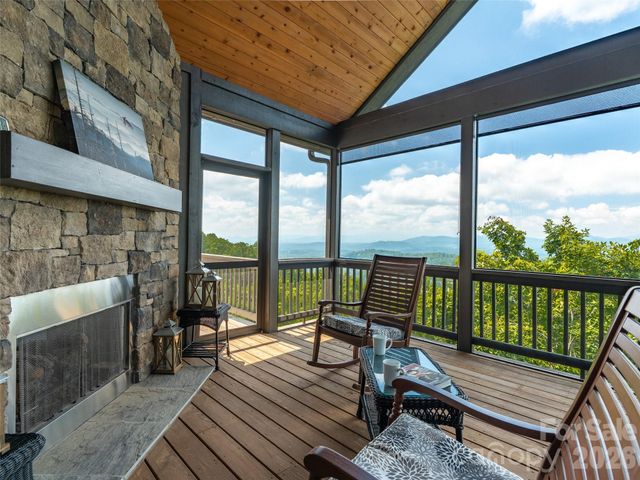 9 Soaring Hawk View, Asheville, NC 28804