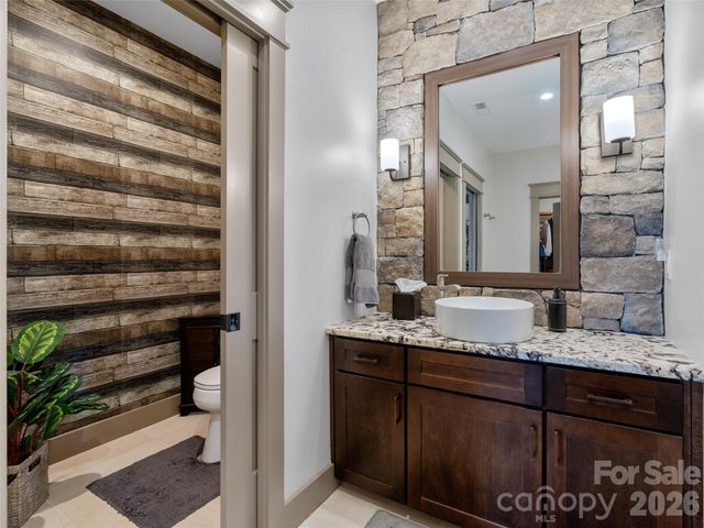 9 Soaring Hawk View, Asheville, NC 28804