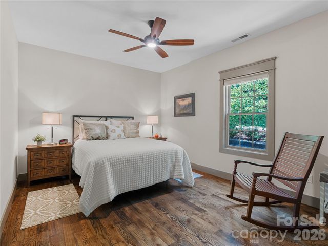 9 Soaring Hawk View, Asheville, NC 28804