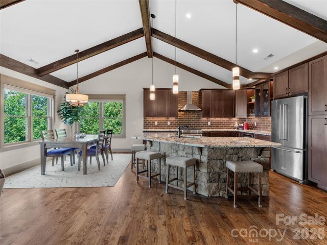 9 Soaring Hawk View, Asheville, NC 28804