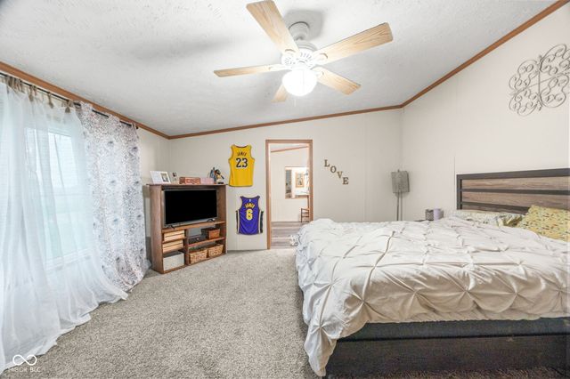 1540 E 900 N, Crawfordsville, IN 47933