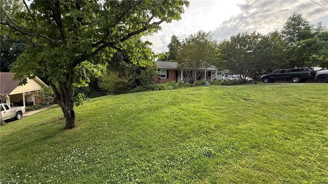 163 Florida Avenue, Mount Airy, NC 27030