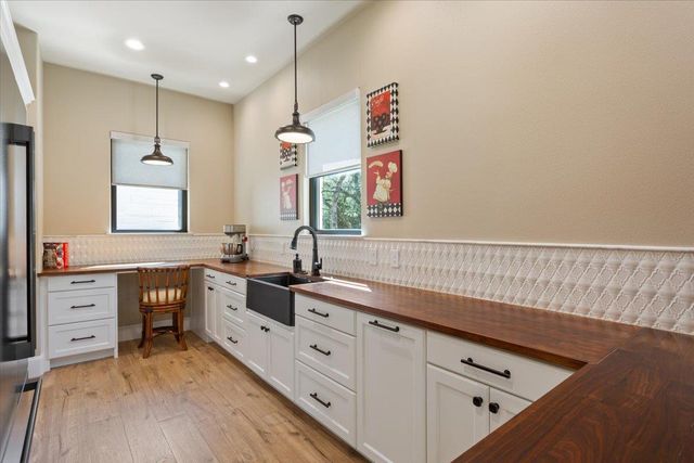 309 Highland Spring LN, Georgetown, TX 78633