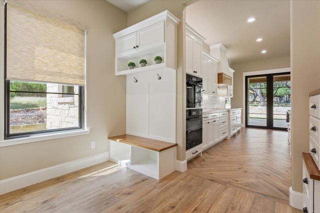 309 Highland Spring LN, Georgetown, TX 78633