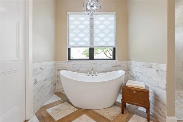 309 Highland Spring LN, Georgetown, TX 78633