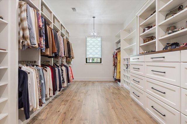 309 Highland Spring LN, Georgetown, TX 78633