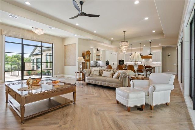 309 Highland Spring LN, Georgetown, TX 78633