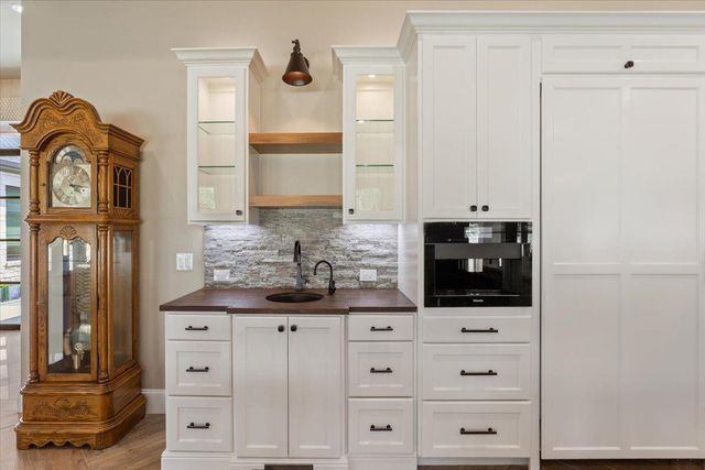 309 Highland Spring LN, Georgetown, TX 78633