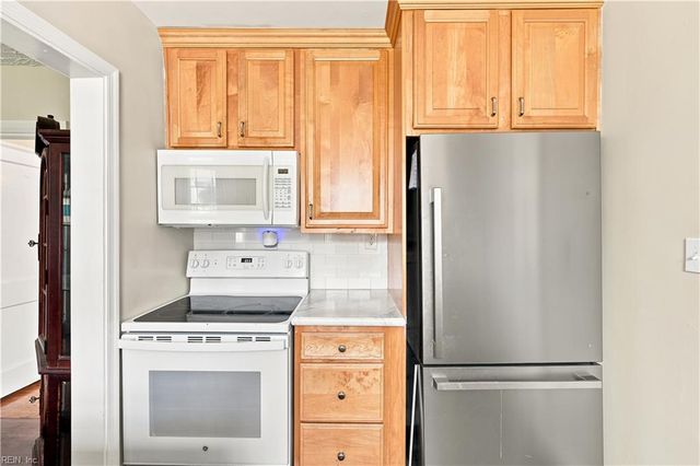 215 Tareyton LN, Portsmouth, VA 23701