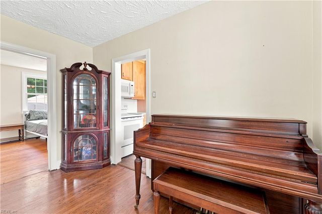215 Tareyton LN, Portsmouth, VA 23701