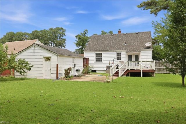 215 Tareyton LN, Portsmouth, VA 23701