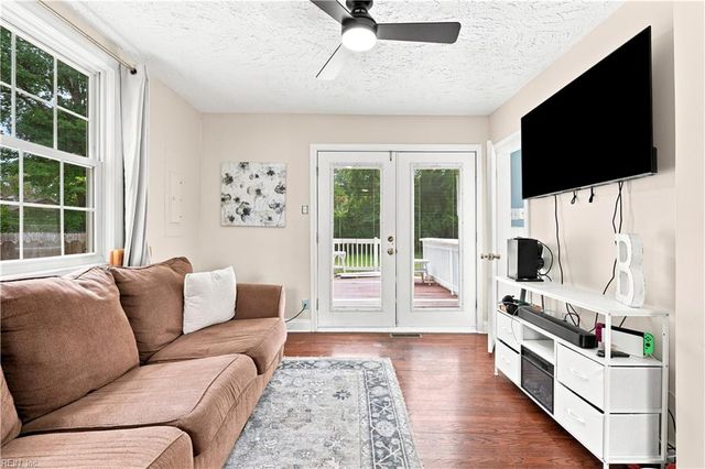215 Tareyton LN, Portsmouth, VA 23701