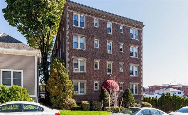 15 Governors Ave 7, Medford, MA 02155