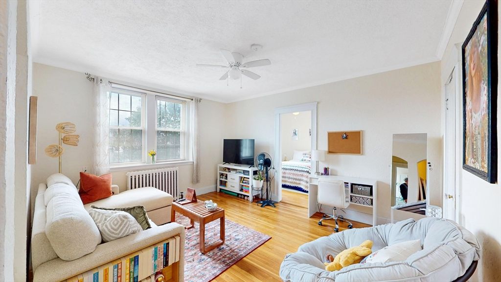 15 Governors Ave 7, Medford, MA 02155