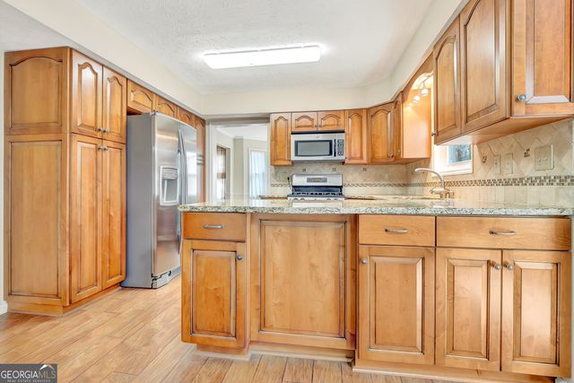 511 Fallside Court, Peachtree City, GA 30269