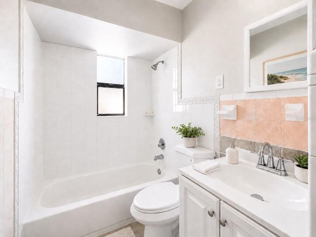 3425 E LOUISIANA AVENUE, Tampa, FL 33610