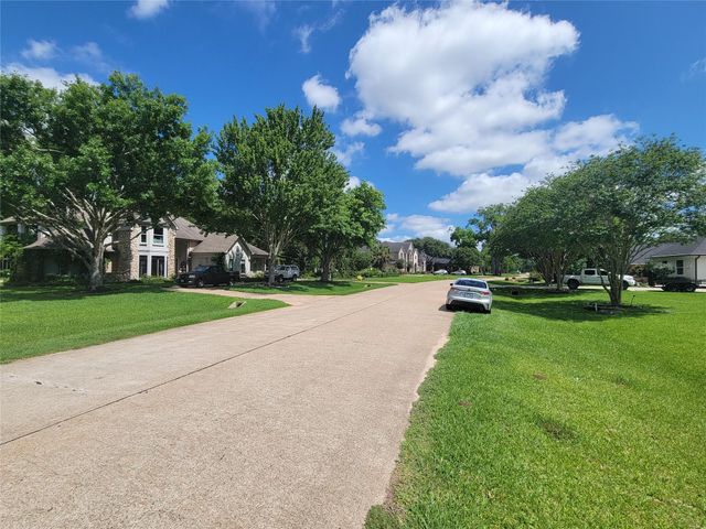32915 Whitburn Trail, Weston Lakes, TX 77441
