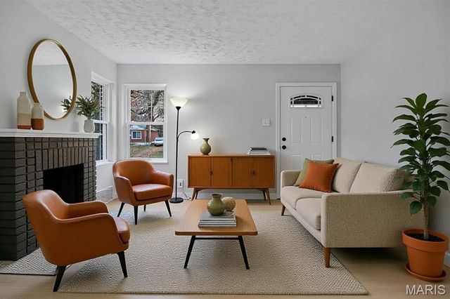 7562 Melrose Avenue, University City, MO 63130