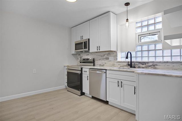 7562 Melrose Avenue, University City, MO 63130