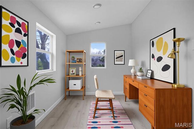 7562 Melrose Avenue, University City, MO 63130