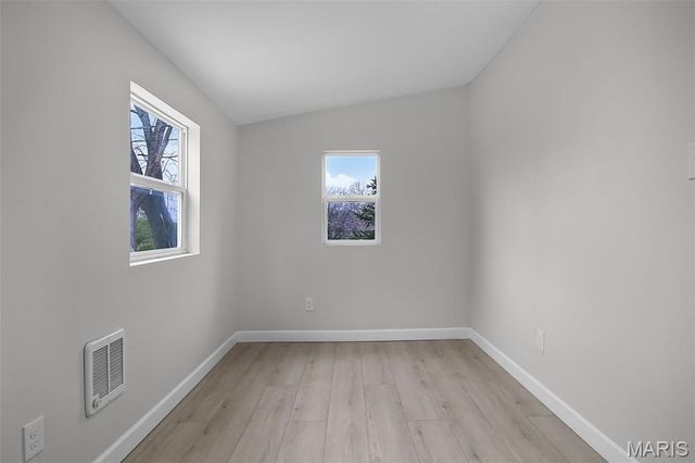 7562 Melrose Avenue, University City, MO 63130