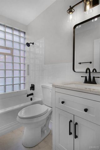 7562 Melrose Avenue, University City, MO 63130