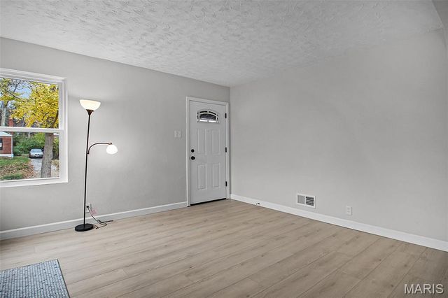 7562 Melrose Avenue, University City, MO 63130