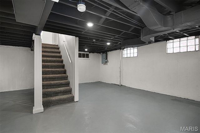 7562 Melrose Avenue, University City, MO 63130