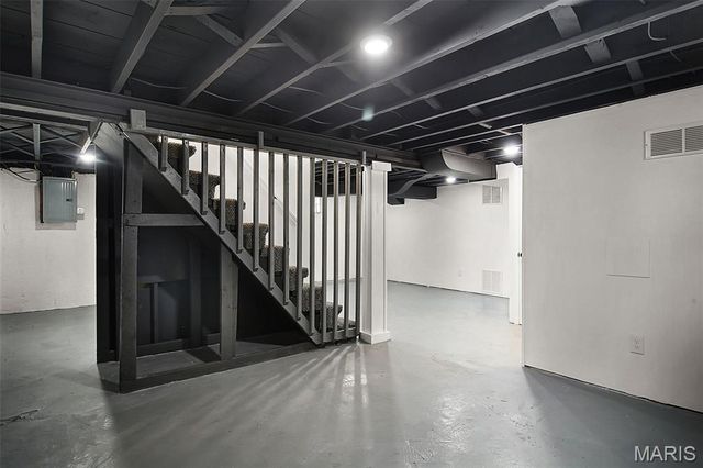 7562 Melrose Avenue, University City, MO 63130