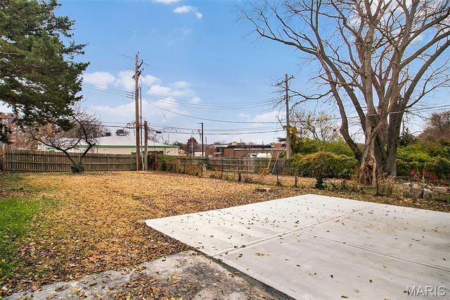 7562 Melrose Avenue, University City, MO 63130