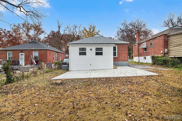 7562 Melrose Avenue, University City, MO 63130