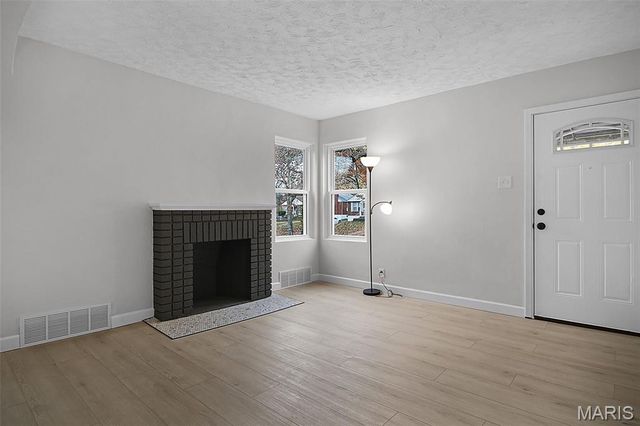 7562 Melrose Avenue, University City, MO 63130