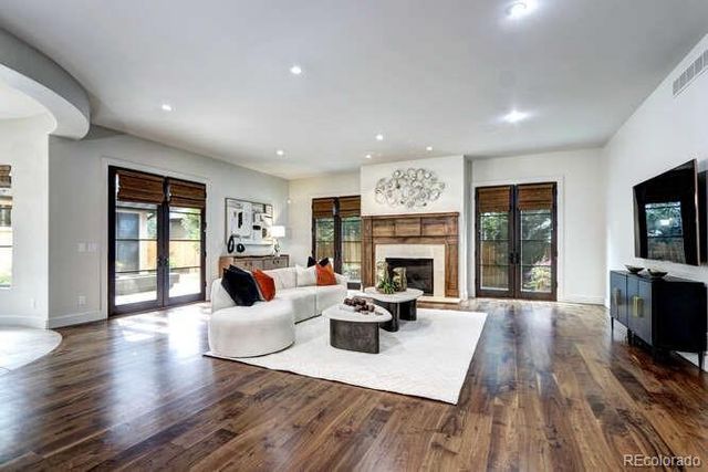 1030 S Adams Street, Denver, CO 80209