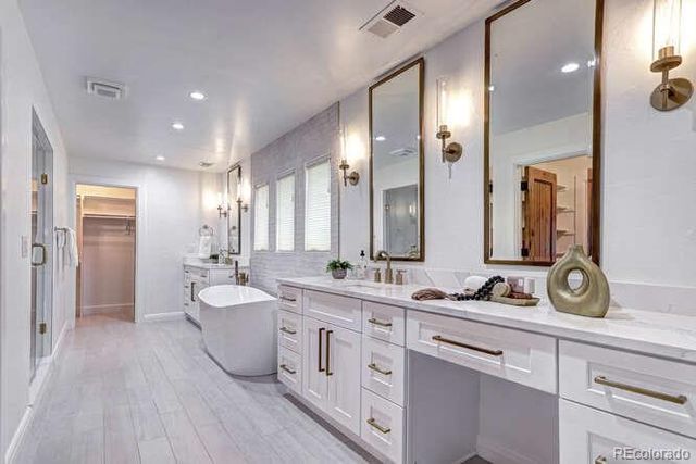 1030 S Adams Street, Denver, CO 80209