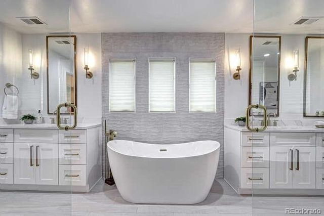 1030 S Adams Street, Denver, CO 80209