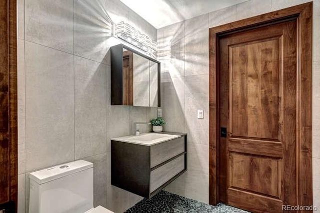 1030 S Adams Street, Denver, CO 80209