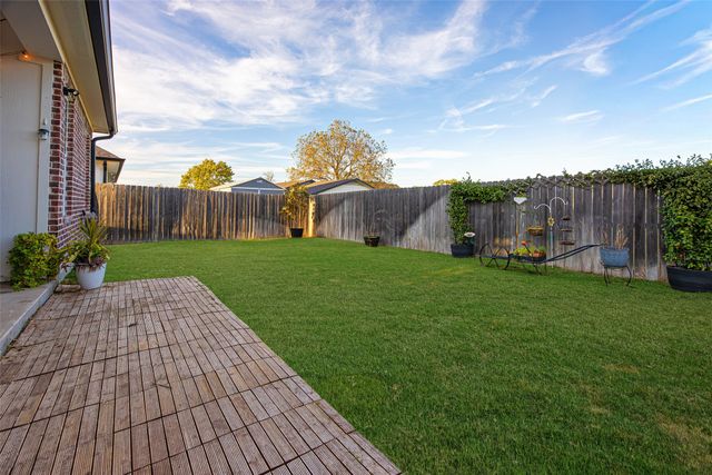 408 Daisy Lane, Robinson, TX 76706