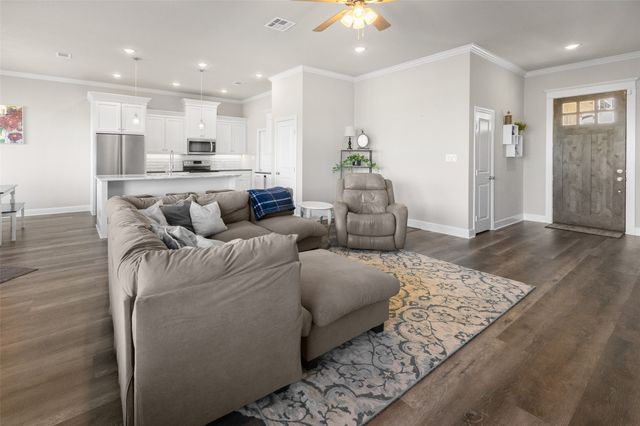 408 Daisy Lane, Robinson, TX 76706