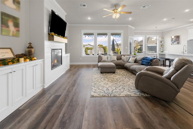 408 Daisy Lane, Robinson, TX 76706