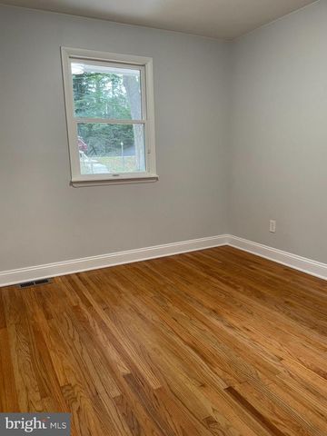 13 GLEN DR, Voorhees, NJ 08043